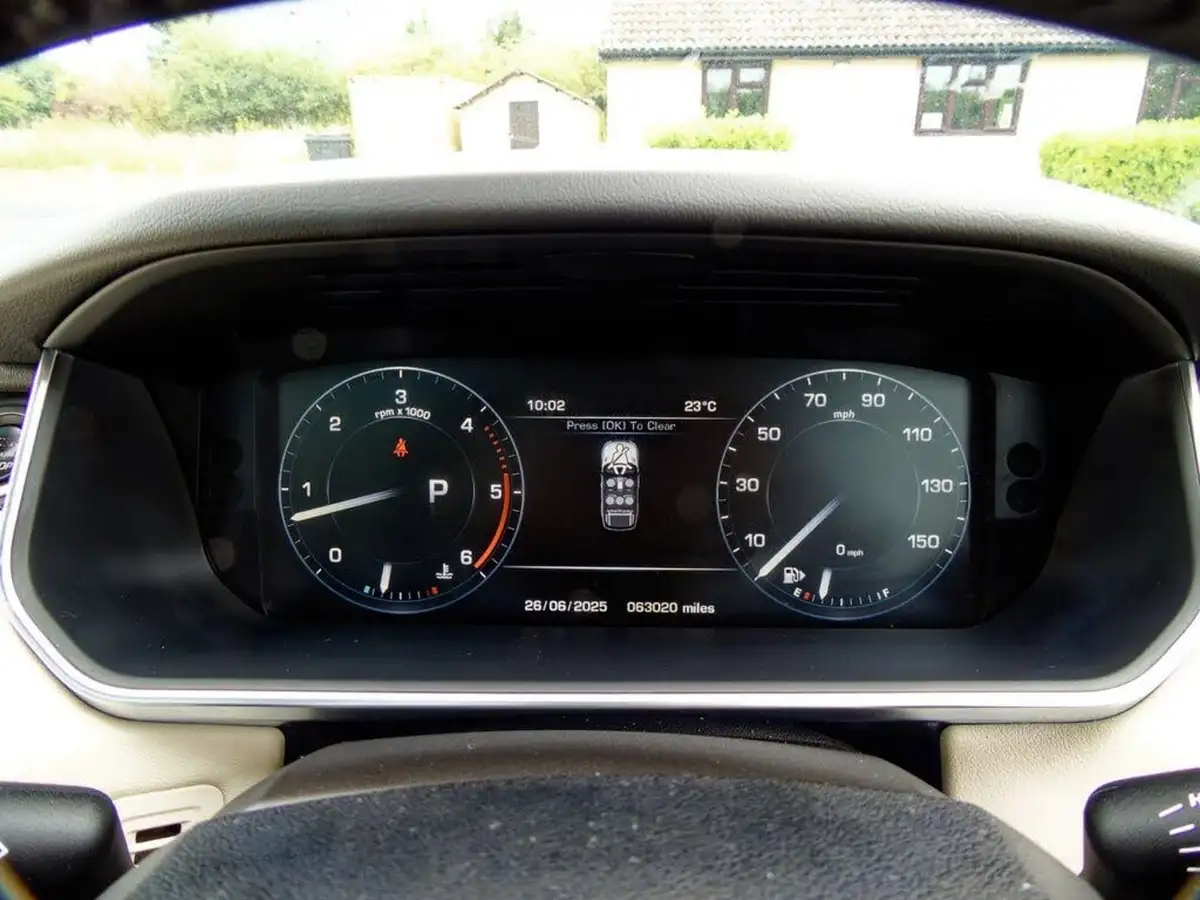 2016-land-rover-range-rover-sport-30-sd-v6-hse-30-sd-306hp-awd-commandshift-2-big-37