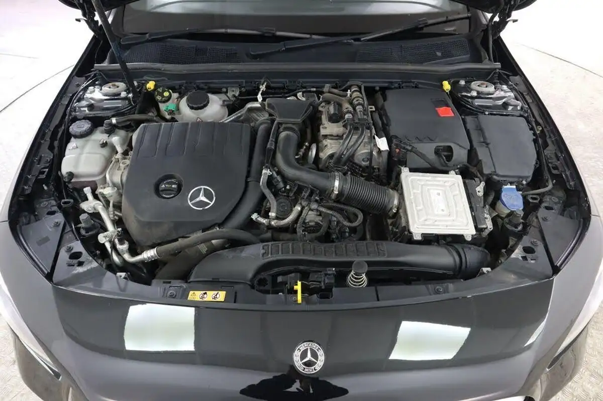 2021-mercedes-benz-a-class-13-a250e-amg-line-hatchback-5d-big-25