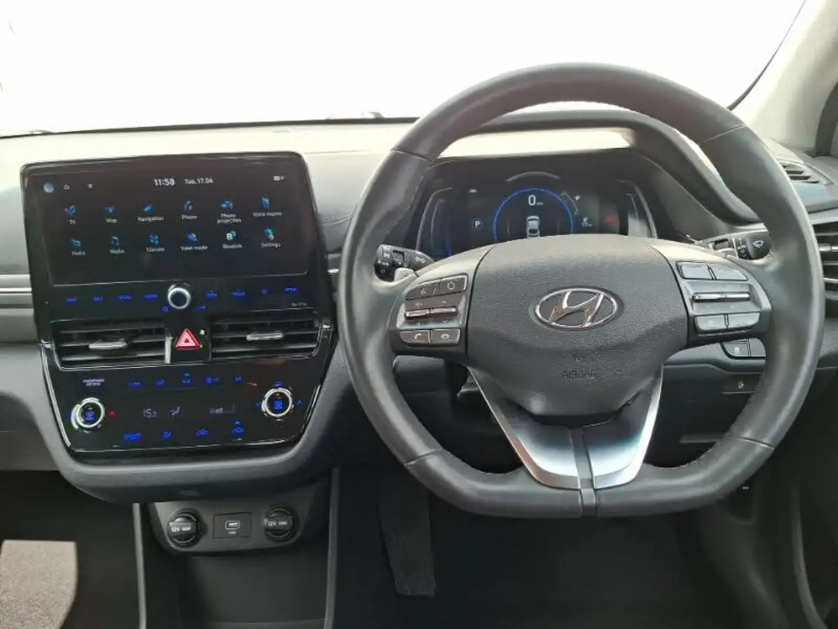 2022-hyundai-ioniq-e-premium-electric-big-6