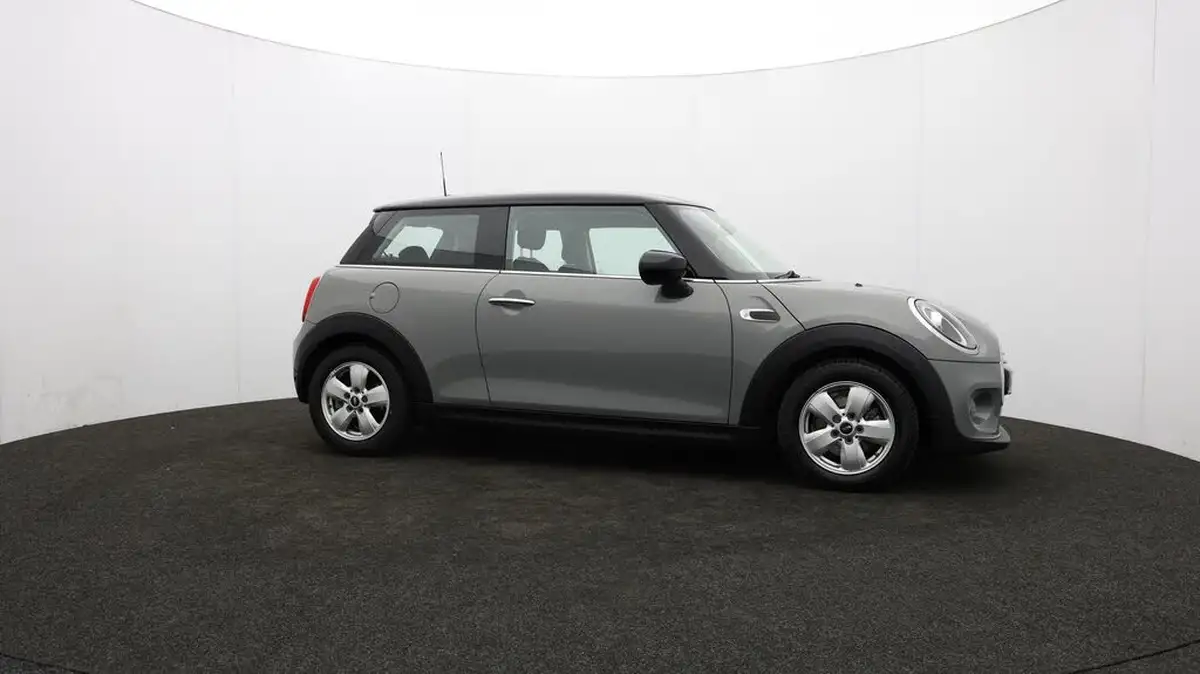 2020-mini-cooper-15-cooper-classic-nav-hatchback-3d-big-44