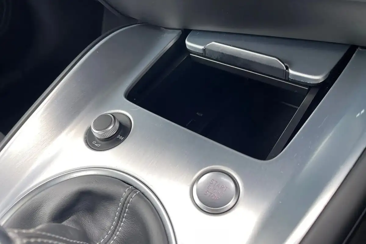 2015-audi-tt-coupe-20-tdi-s-line-big-57