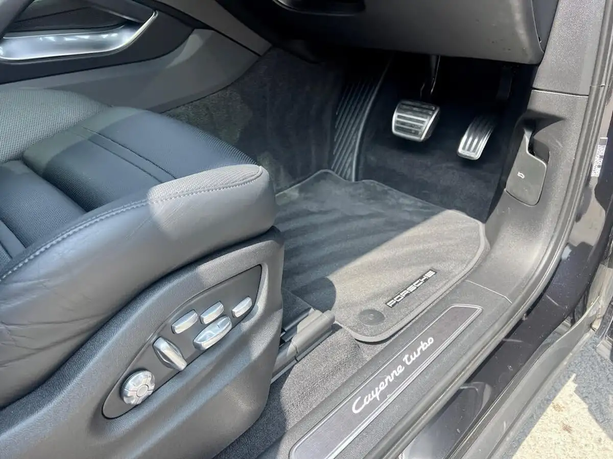 2020-porsche-cayenne-40-v8-turbo-station-wagon-big-26