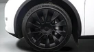 2023-tesla-model-y-e-rwd-small-18
