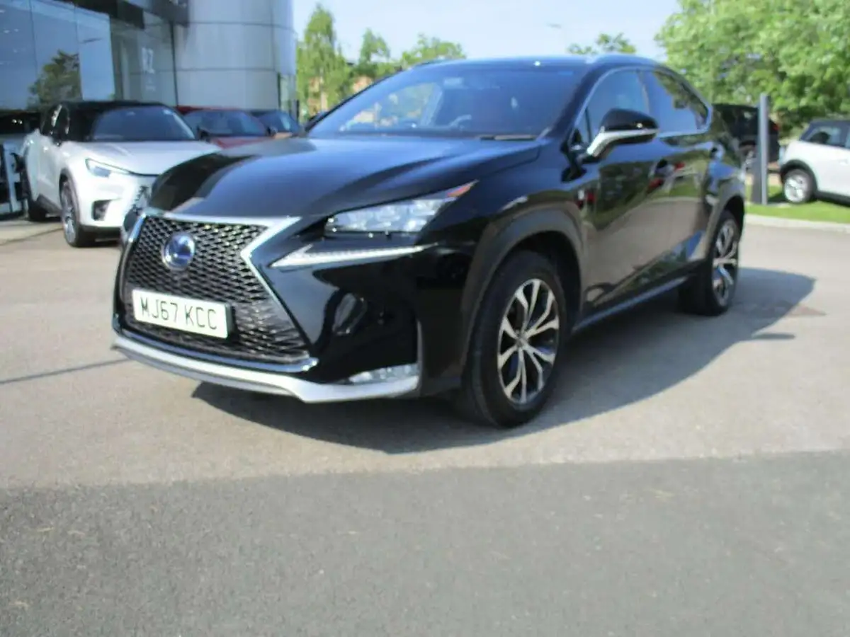2017-lexus-nx-300h-25-f-sport-p-navipan-big-10