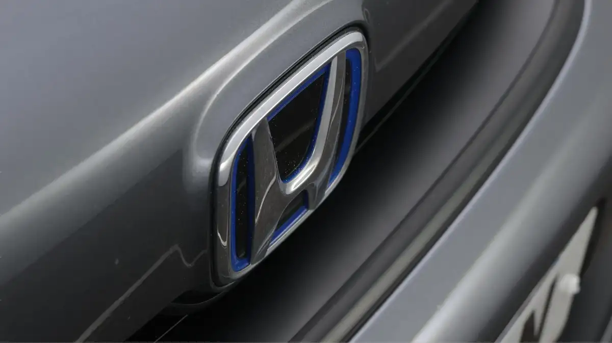 2021-honda-jazz-15-i-mmd-se-109ps-big-22
