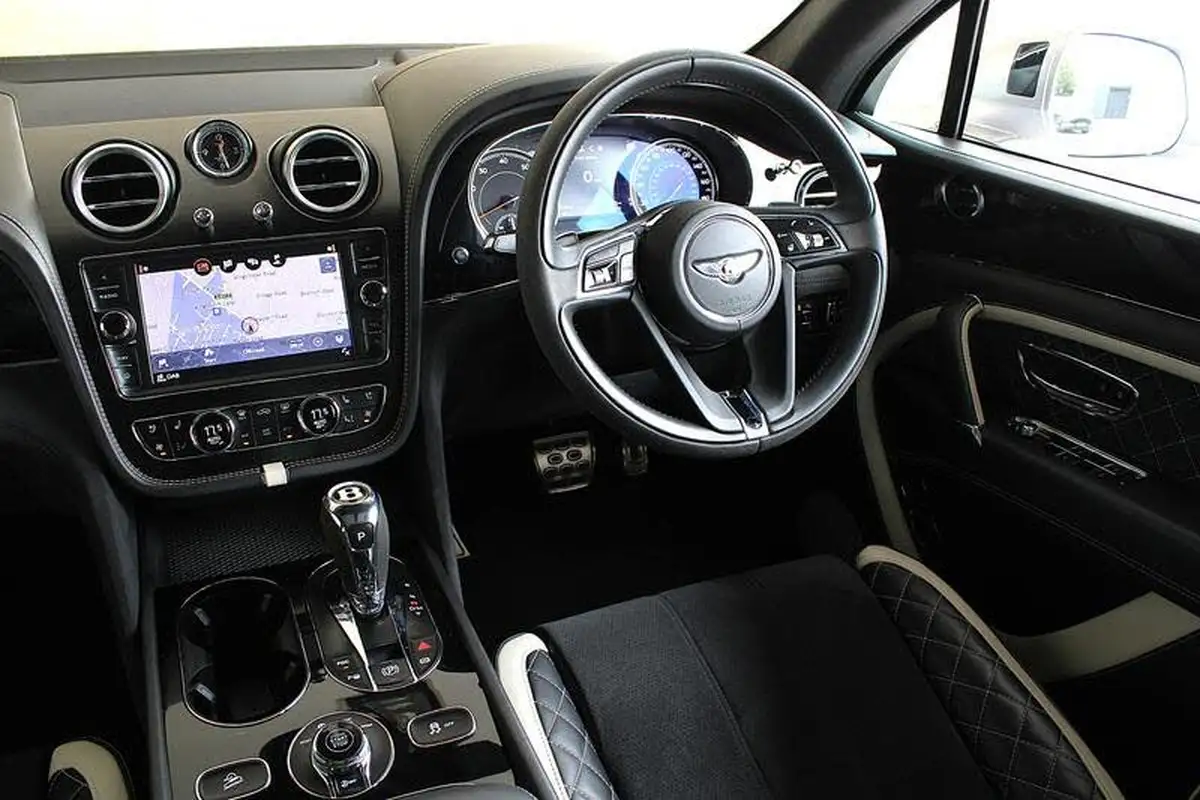 2019-bentley-bentayga-60-w12-speed-big-29