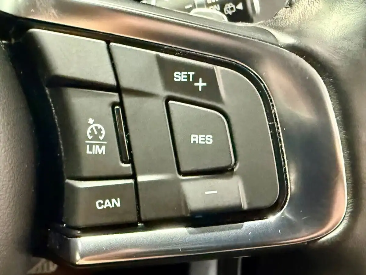 2018-jaguar-xf-20td-r-sport-180ps-sportbrake-5d-1999cc-auto-big-14