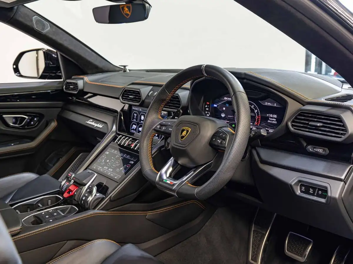 2021-lamborghini-urus-40-no-trim-big-9
