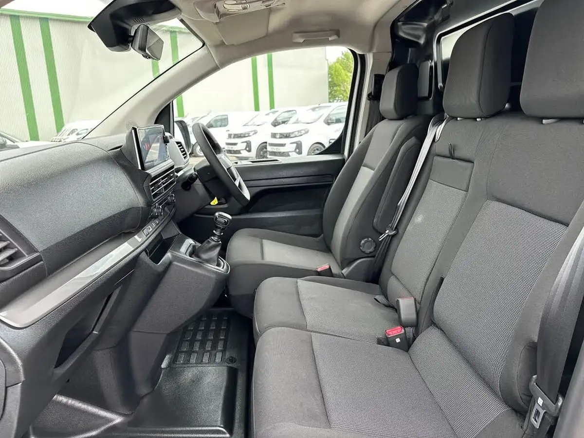 2024-vauxhall-vivaro-15td-xl-pro-big-9