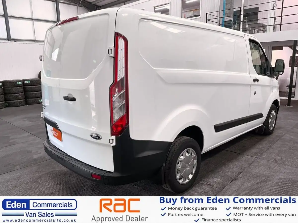2019-ford-transit-custom-20tdci-300-l1h1-105pseu6-panel-van-big-2