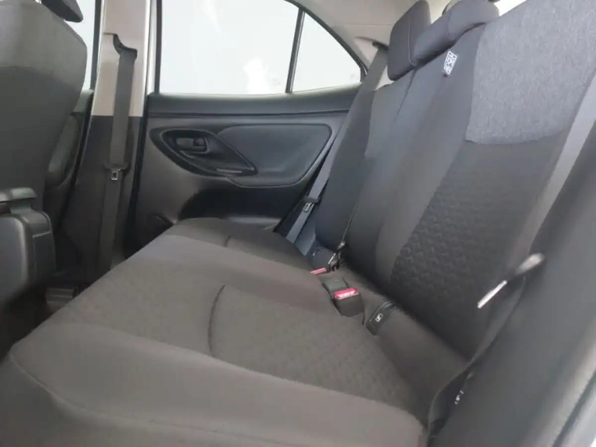 2022-toyota-yaris-cross-15-vvt-i-icon-big-5