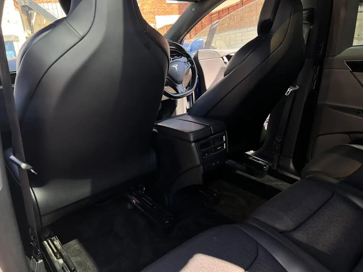 2018-tesla-model-x-e-75d-big-11