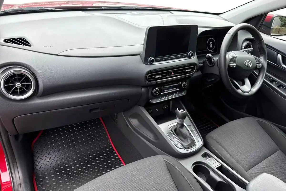 2022-hyundai-kona-16-gdi-se-connect-big-14