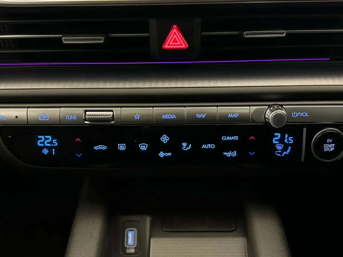 2024-hyundai-ioniq-6-e-premium-228ps-single-rwd-big-33
