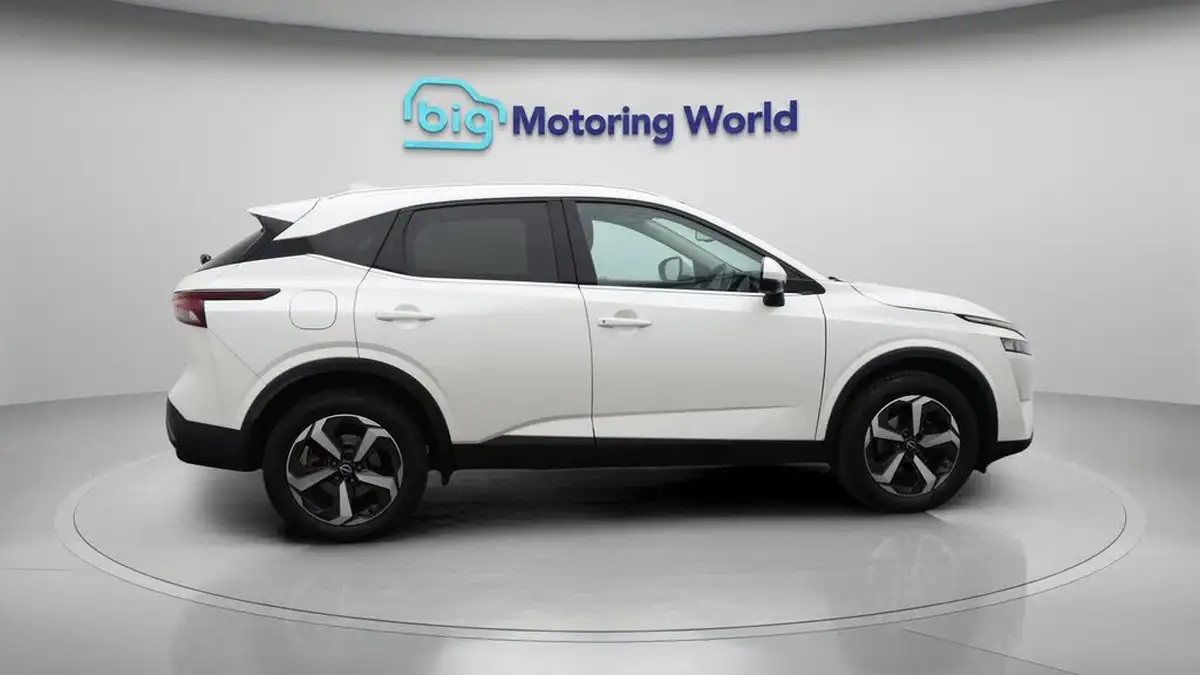 2022-nissan-qashqai-13-dig-t-n-connecta-140ps-big-8