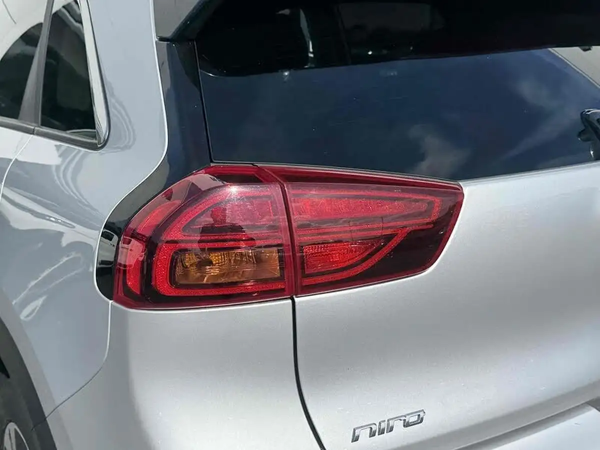 2021-kia-e-niro-ev-4-big-10