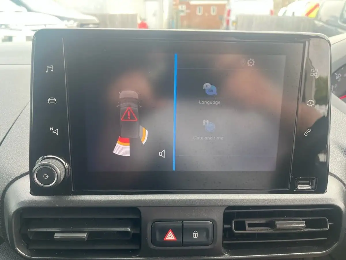 2021-peugeot-partner-15-bluehdi-1000-professional-100ps-eu6dt-panel-big-29