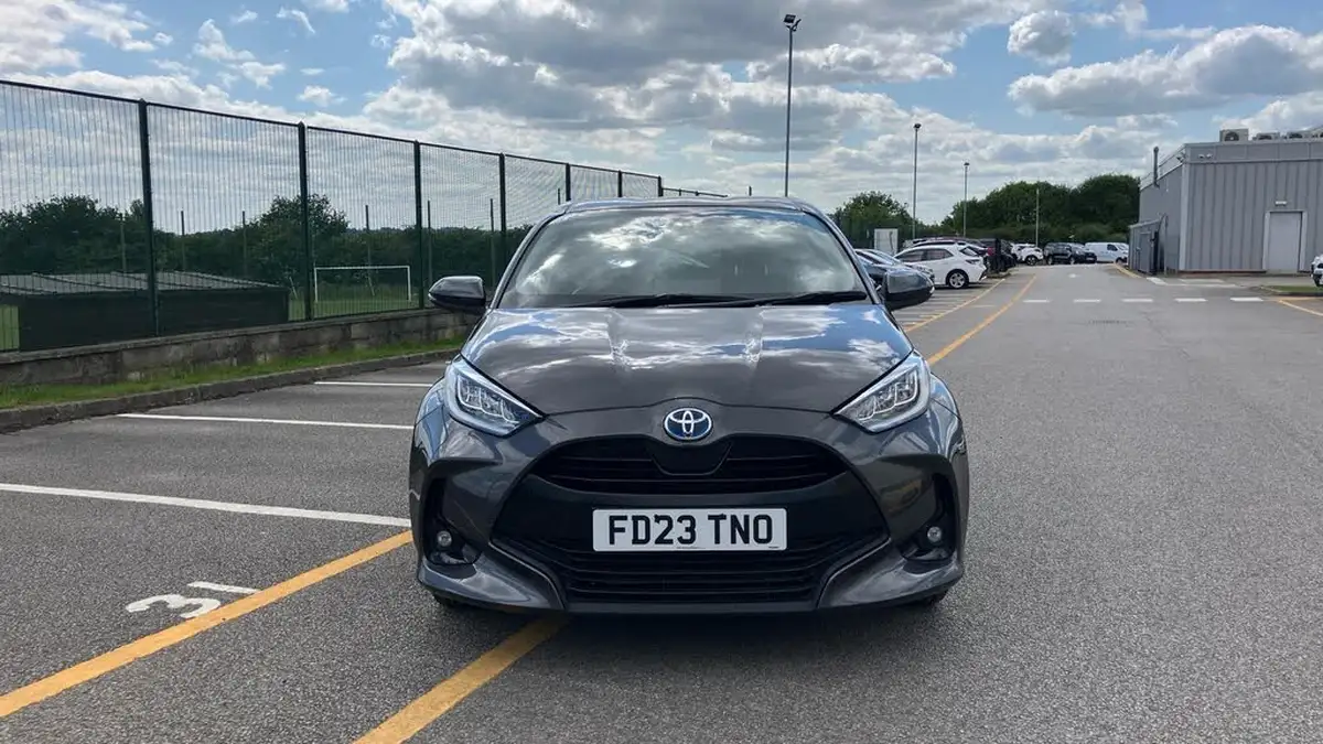 2023-toyota-yaris-15-vvt-i-design-big-14