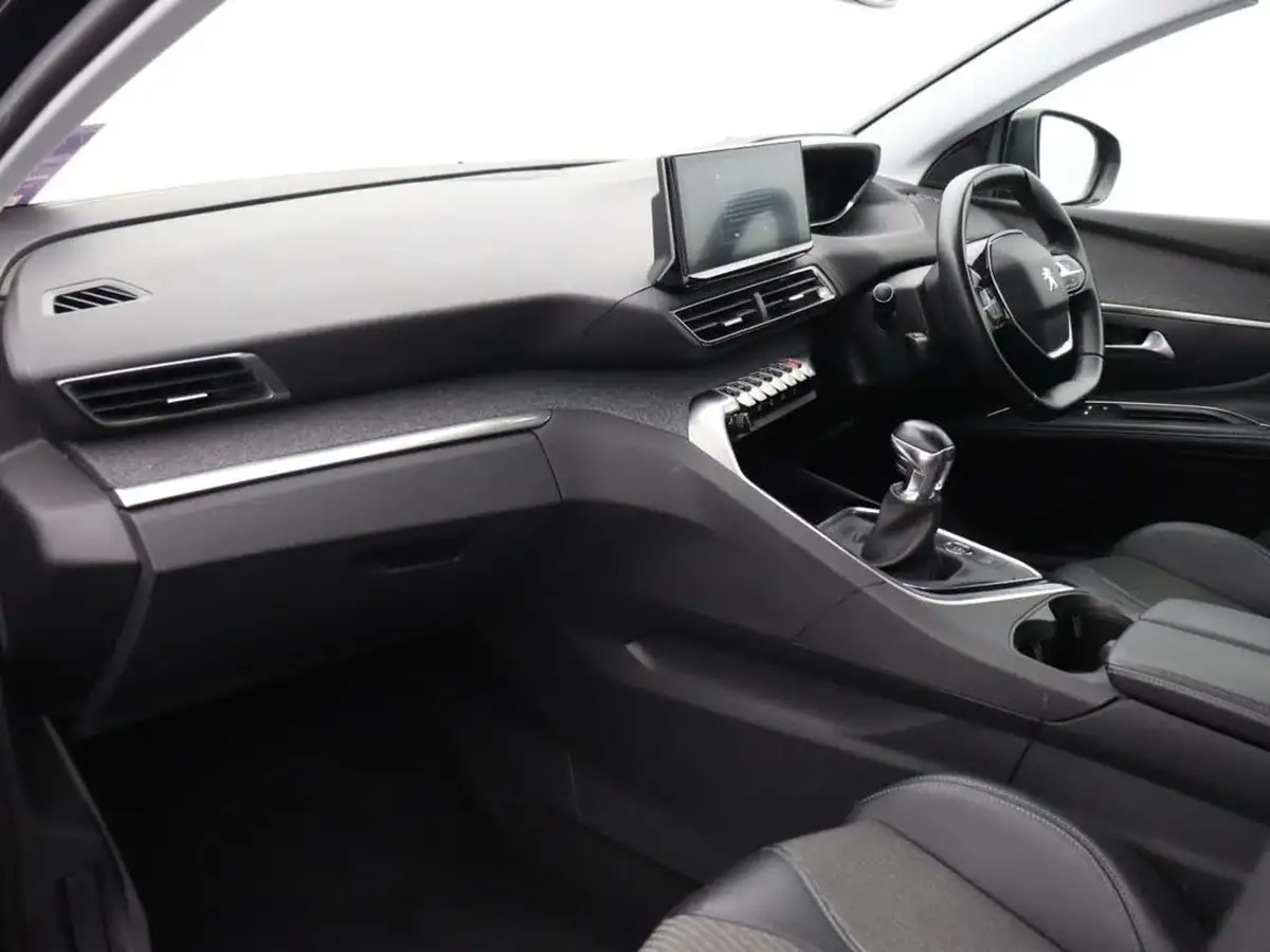 2022-peugeot-5008-suv-15-bluehdi-allure-premium-big-10