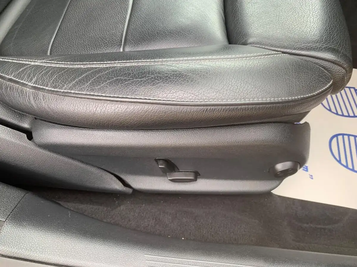 2019-mercedes-benz-e-class-20d-e220d-se-ss-saloon-4d-big-26