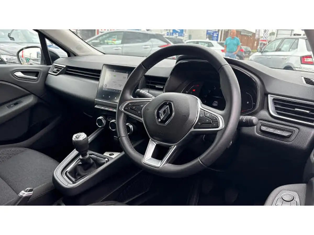2023-renault-clio-10-tce-evolution-big-10