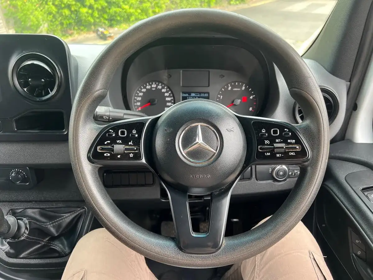 2019-mercedes-benz-sprinter-21cdi-314-l1h1-143pseu6c-panel-van-big-25