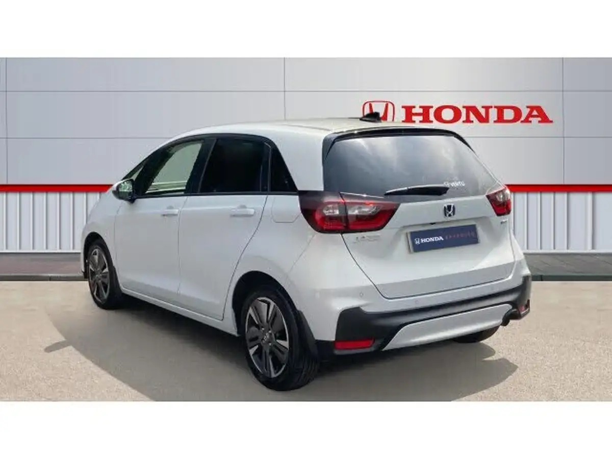 2023-honda-jazz-15-i-mmd-advance-big-2