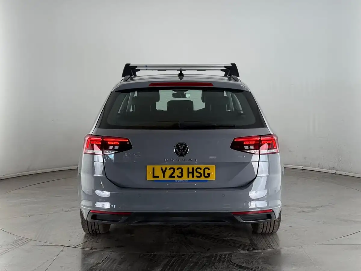 2023-volkswagen-passat-15-tsi-se-nav-big-8