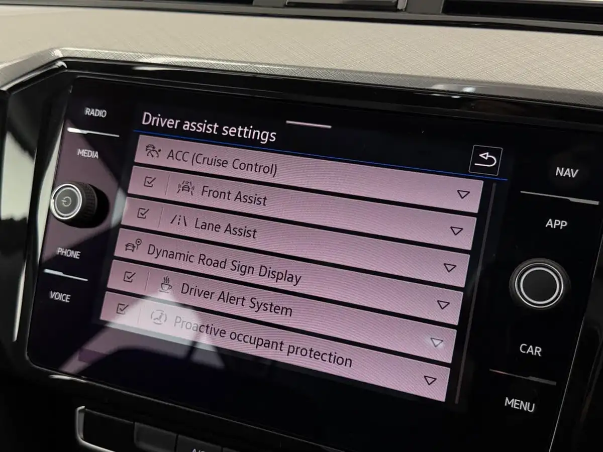 2023-volkswagen-passat-15-tsi-se-nav-big-36
