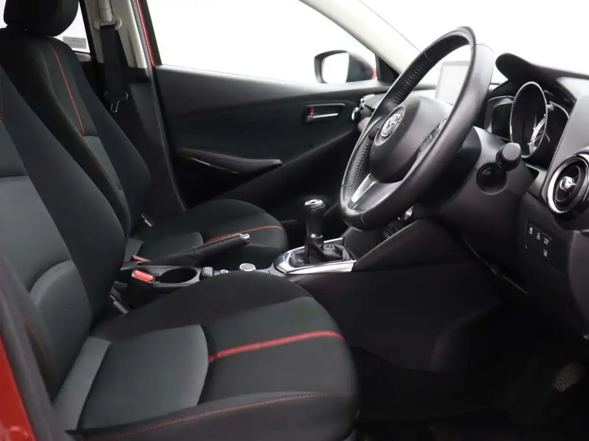 2017-mazda-mazda2-15-sport-nav-115ps-big-29