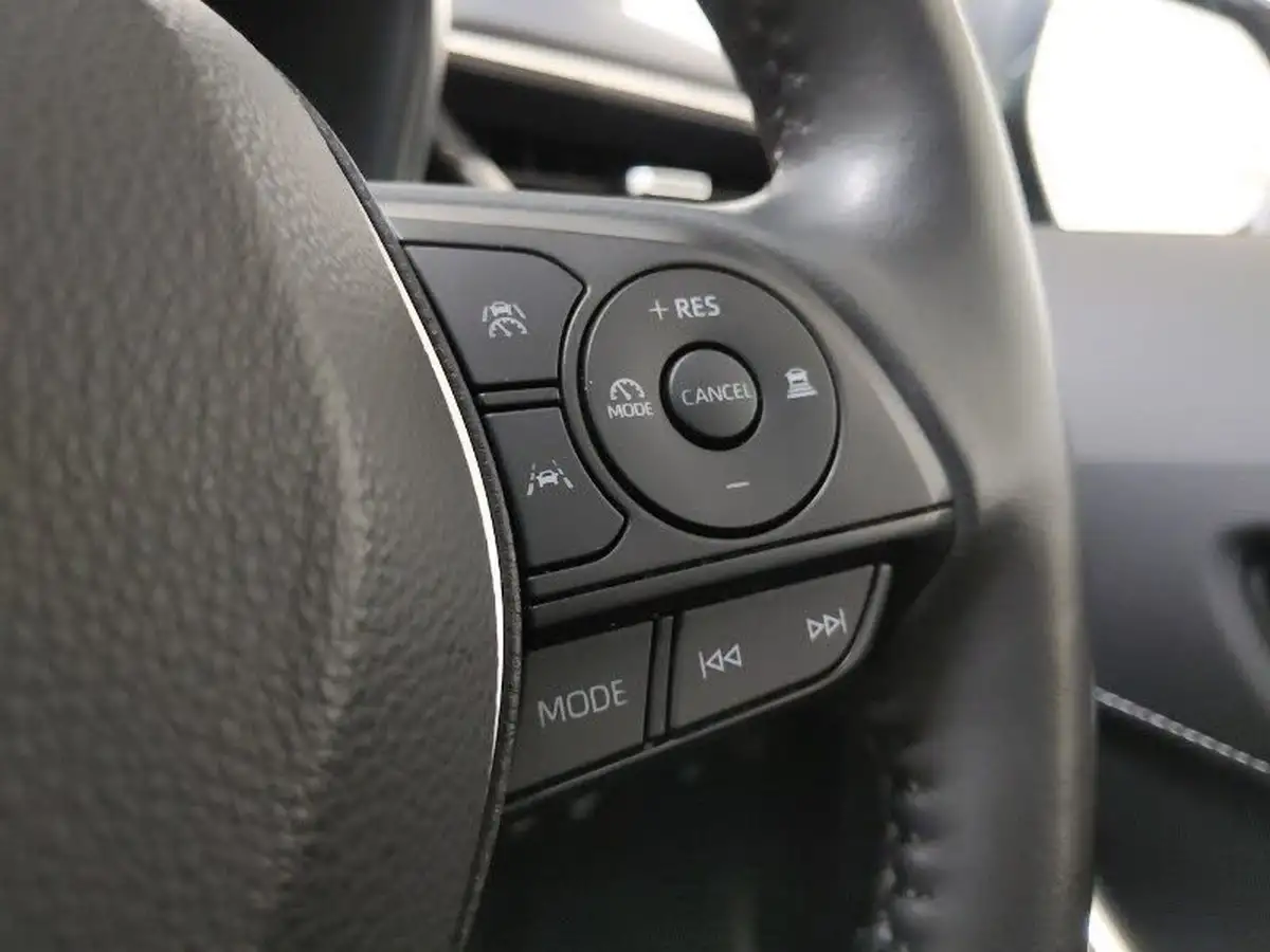 2023-suzuki-swace-18-motion-big-14