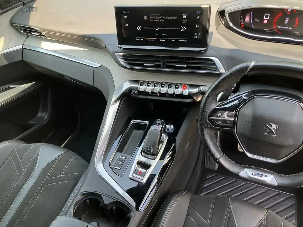 2021-peugeot-3008-suv-12-puretech-gt-eat8-big-19