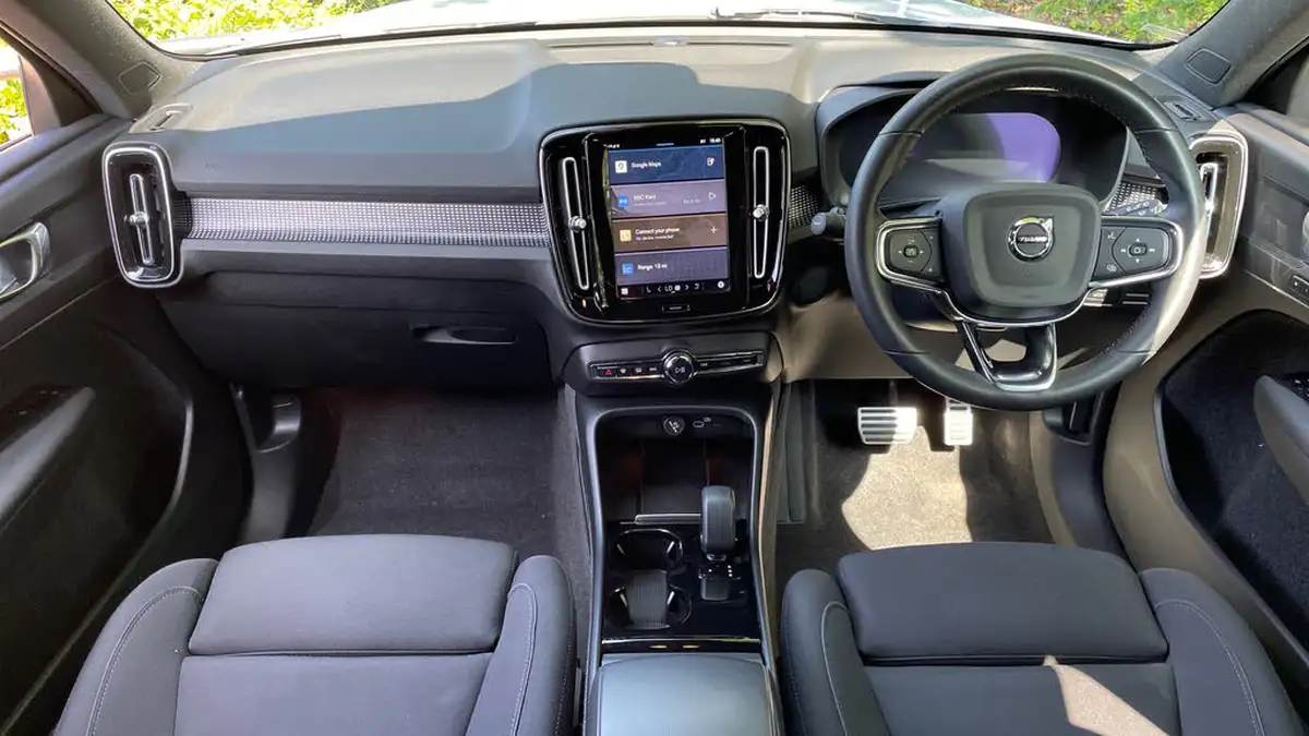 2022-volvo-xc40-e-twin-recharge-plus-big-10