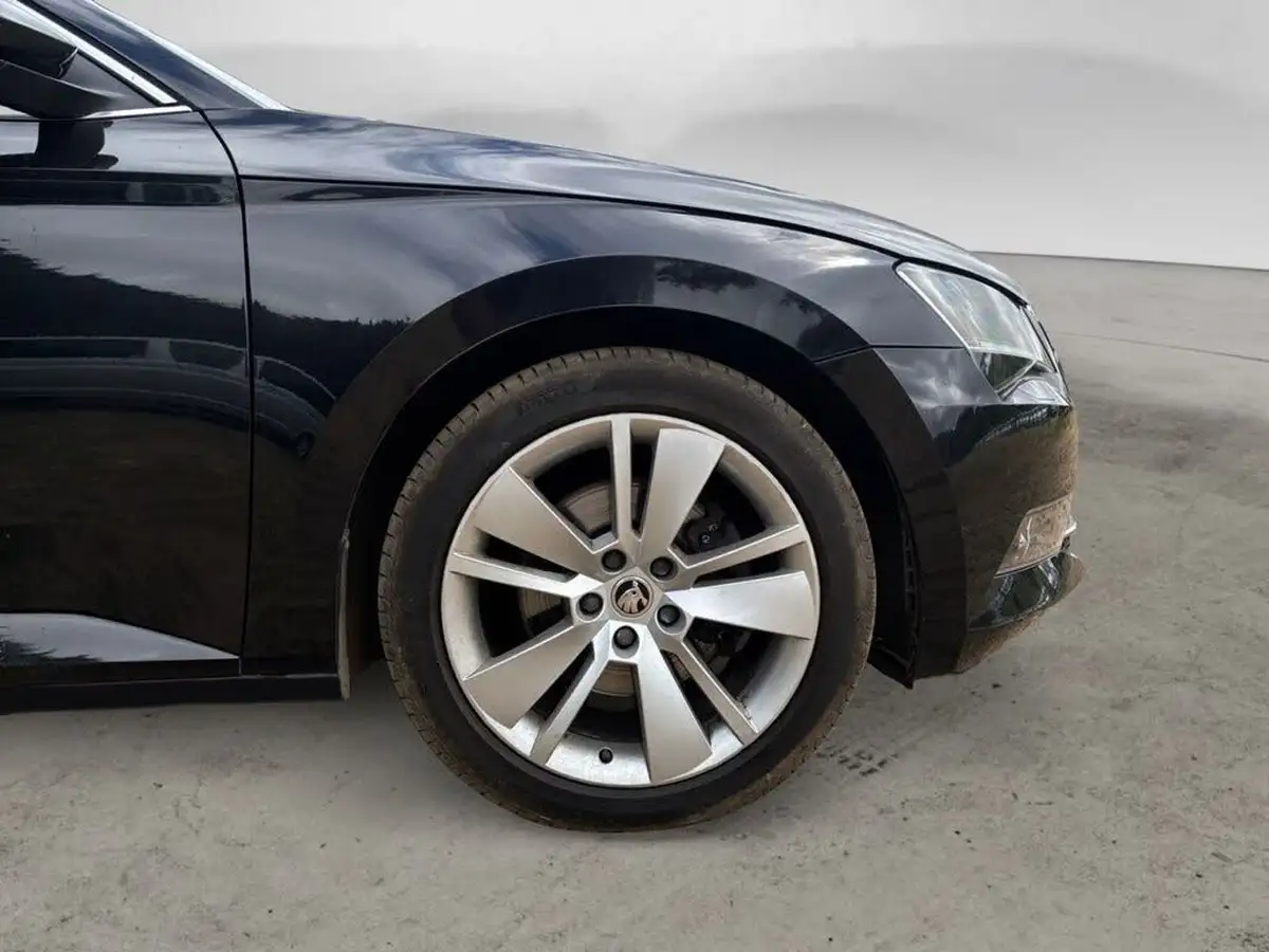2019-skoda-superb-15-tsi-se-l-executive-estate-dsg-big-8