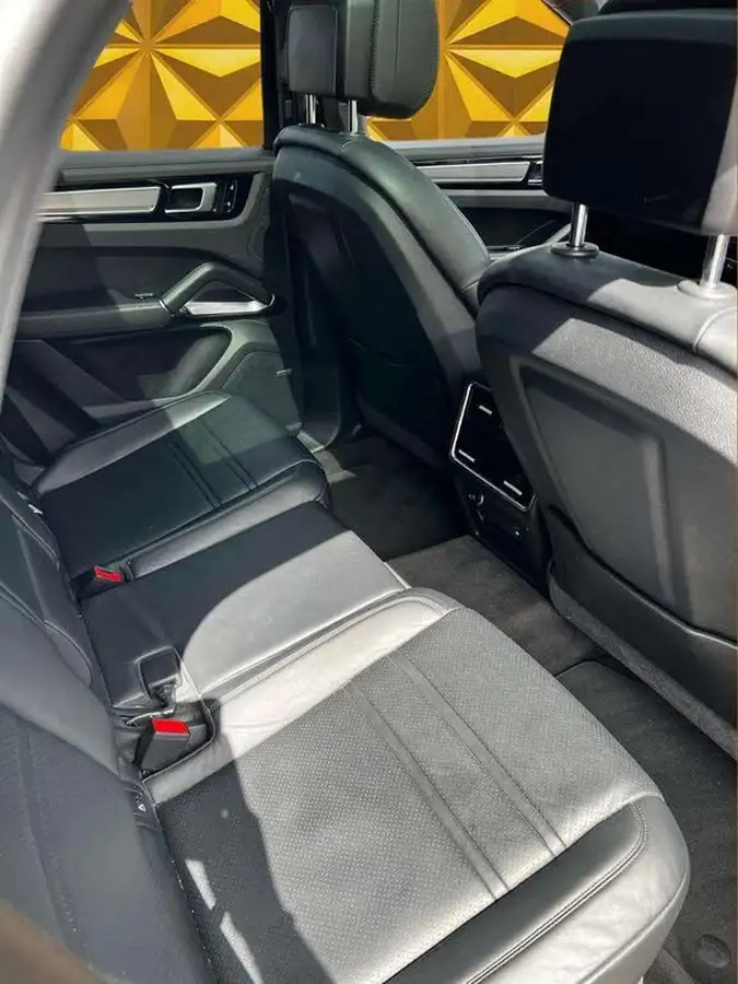 2019-porsche-cayenne-40-v8-turbo-coupe-big-8
