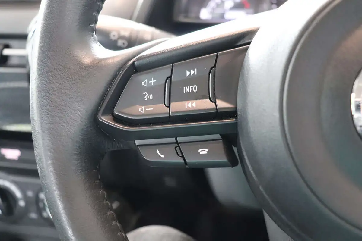 2018-mazda-mazda2-15-se-l-nav-auto-big-49