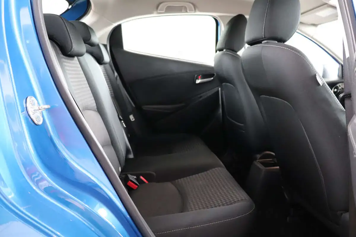 2018-mazda-mazda2-15-se-l-nav-auto-big-25