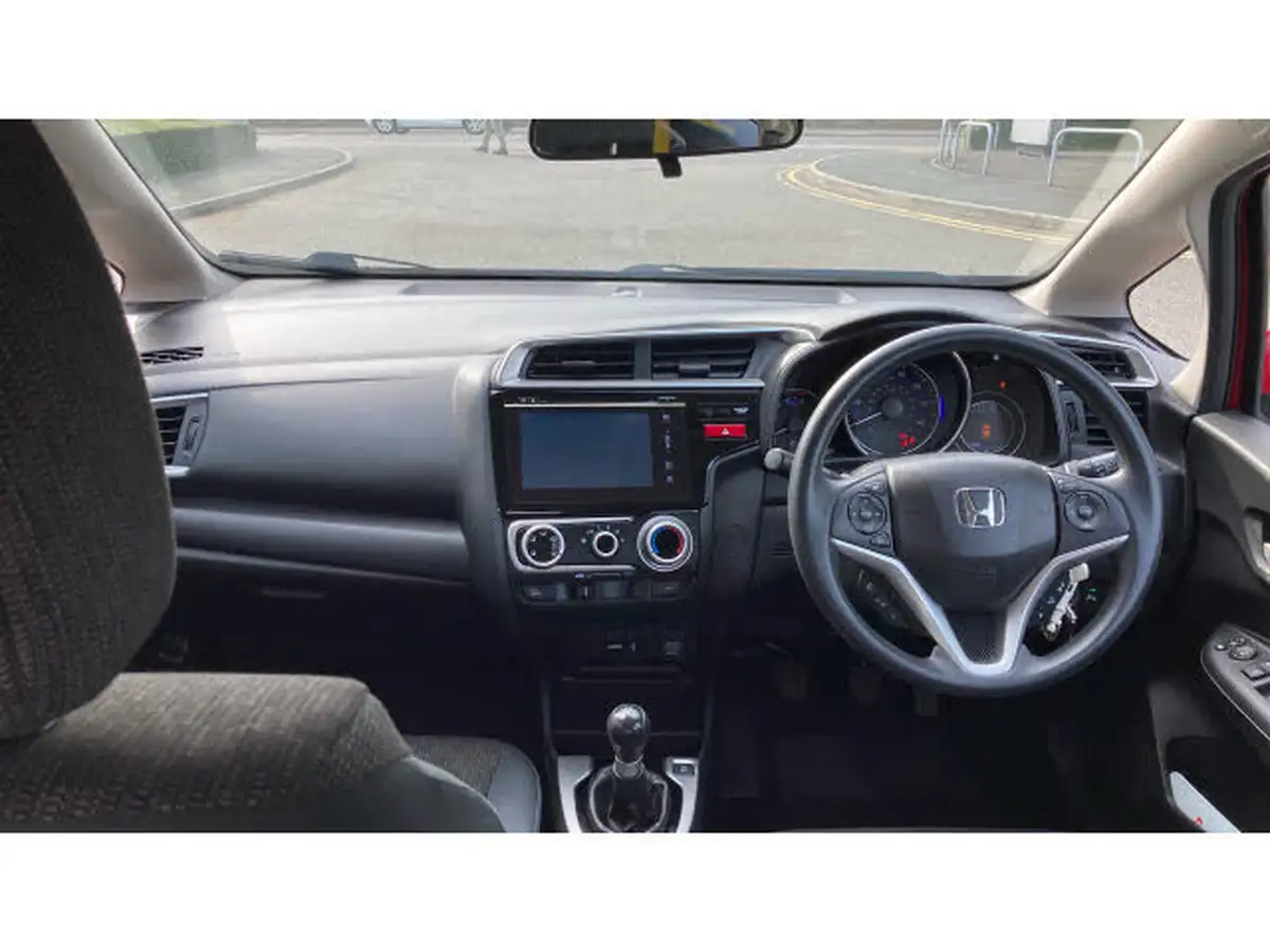 2016-honda-jazz-13-i-vtec-se-big-9