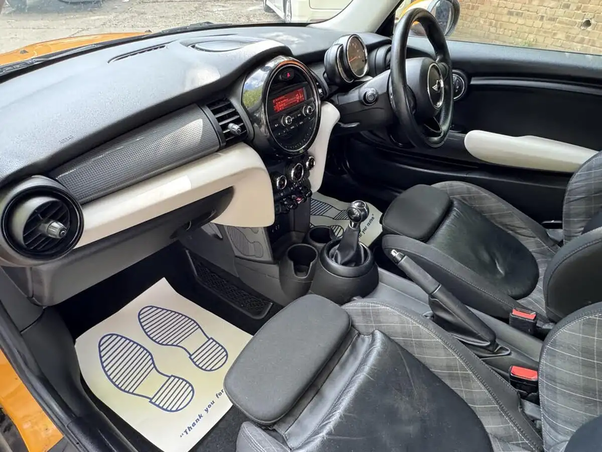 2014-mini-cooper-12-one-media-xlss-3d-big-36