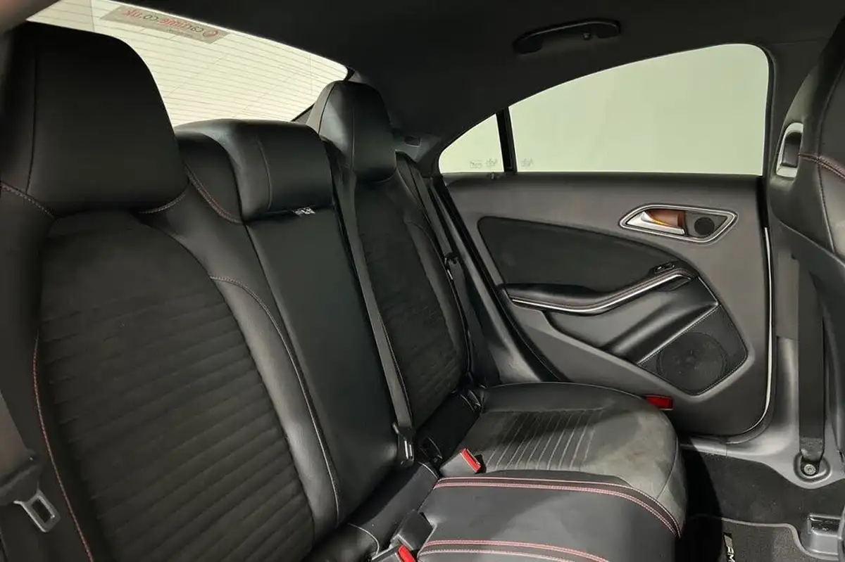 2018-mercedes-benz-cla-16-cla-200-amg-line-night-edition-ss-coupe-4d-7g-dct-big-21