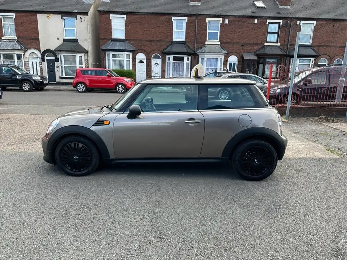 2012-mini-cooper-16-one-98bhp-hatchback-3d-auto-big-5