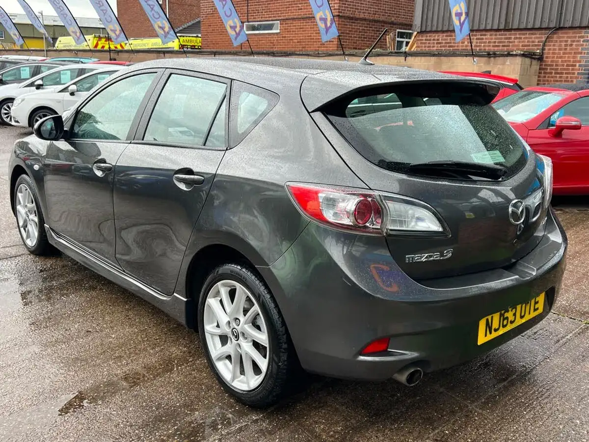 2013-mazda-mazda3-16-tamura-big-15
