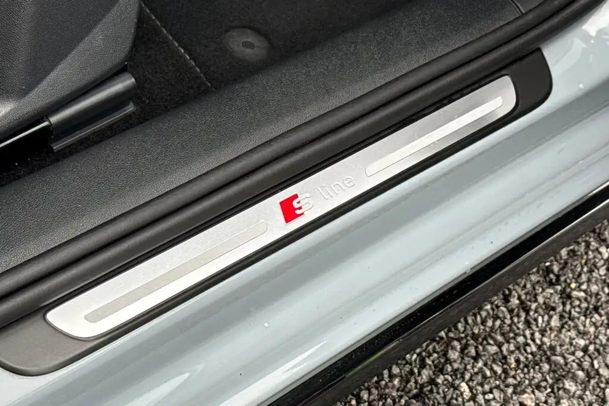 2021-audi-a1-10-25-tfsi-black-edition-big-29
