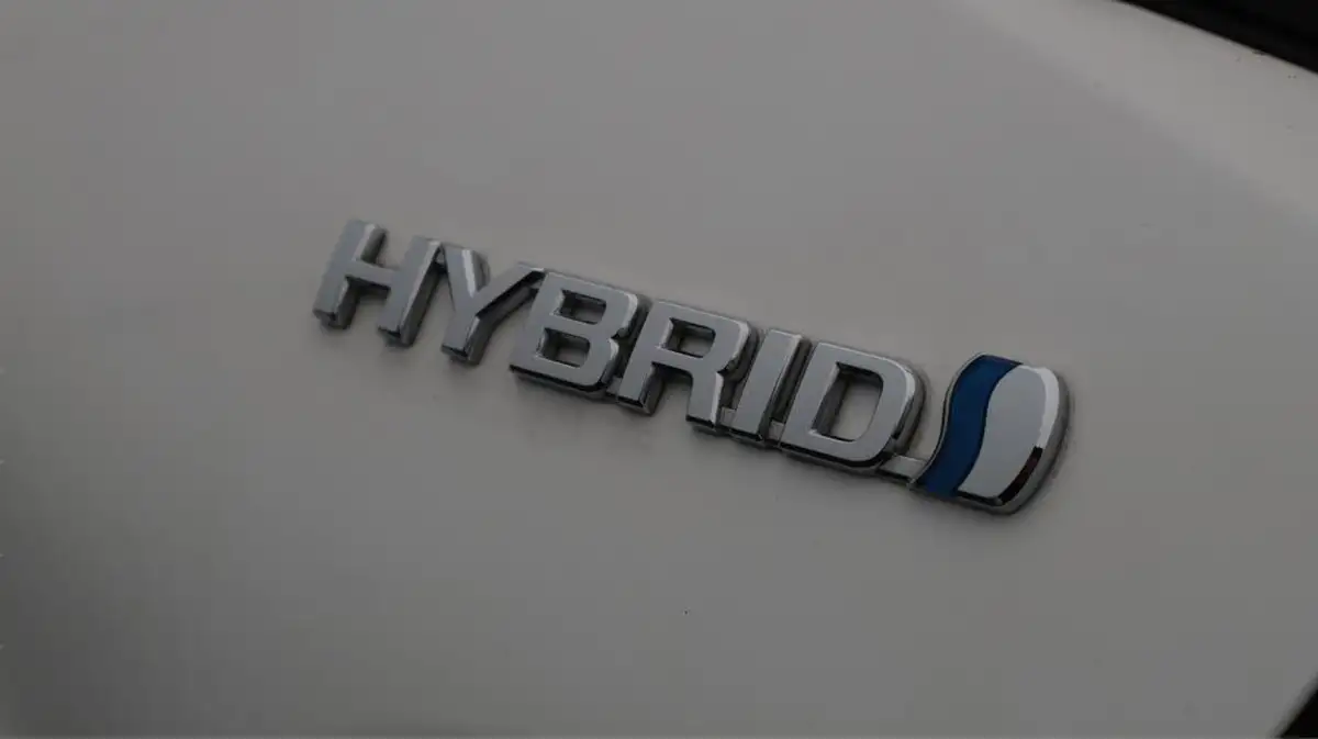 2022-toyota-c-hr-18-vvt-i-icon-big-20