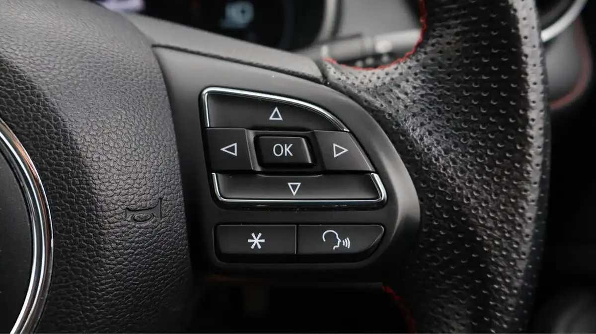 2021-mg-zs-suv-10t-gdi-exclusive-big-24