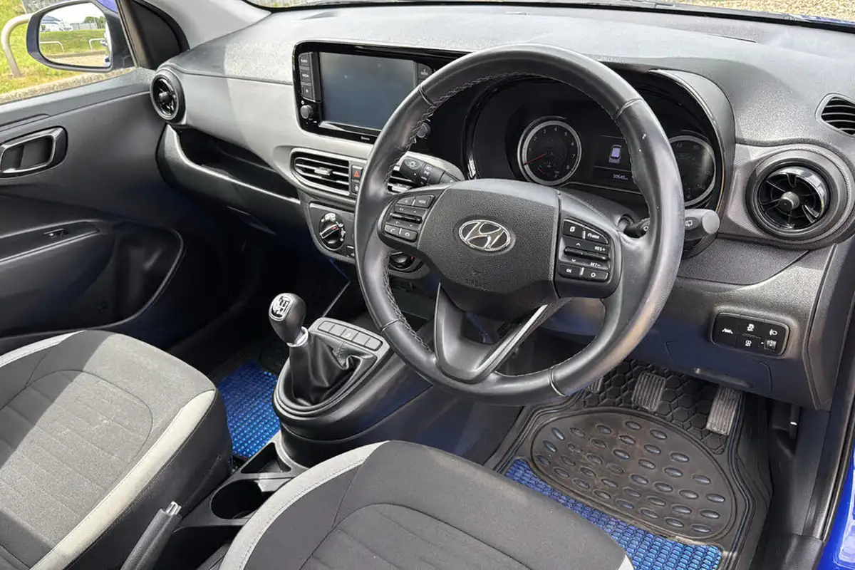 2022-hyundai-i10-10-se-connect-big-9