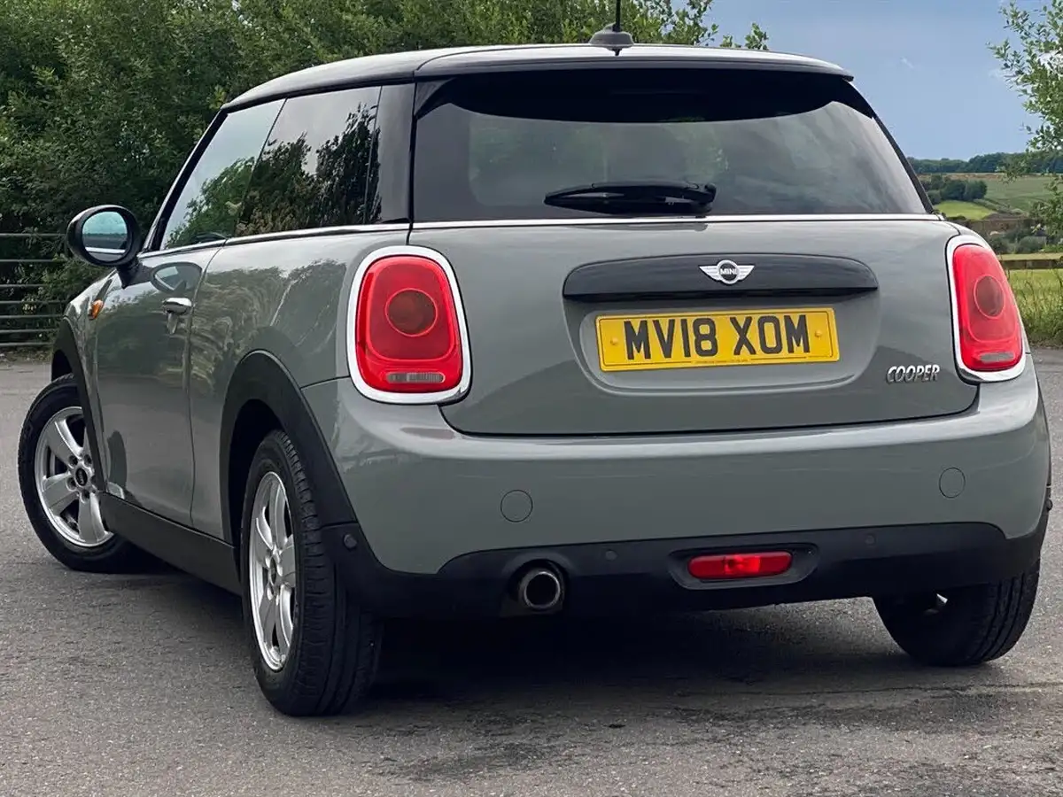2018-mini-cooper-15-cooper-series-ii-ss-hatchback-3d-auto-big-2