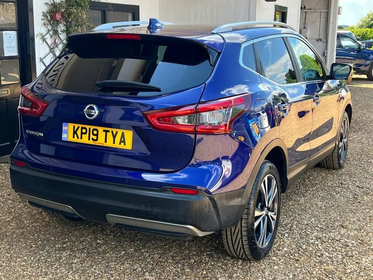 2019-nissan-qashqai-15dci-n-connecta-18in-alloys-dct-big-6