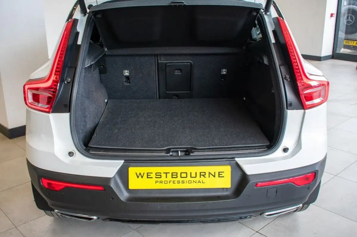 2018-volvo-xc40-20-t5-first-edition-big-17