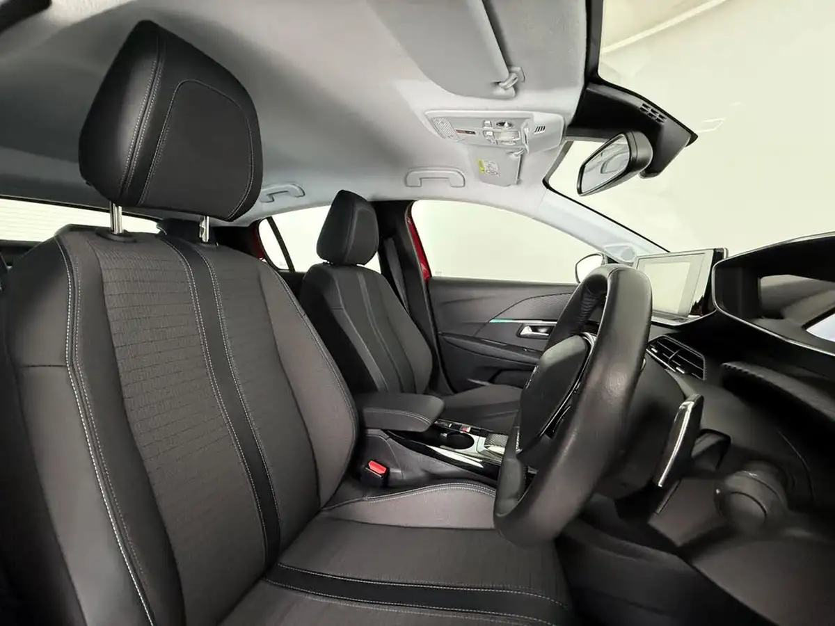 2022-peugeot-208-12-puretech-allure-premium-100bhp-eat8-big-14